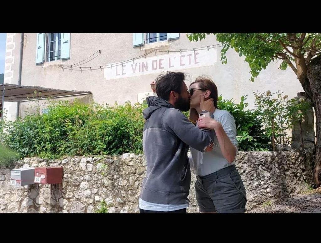 Bed and Breakfast Le Vin De L'Ete Ponet-et-Saint-Auban Exterior foto