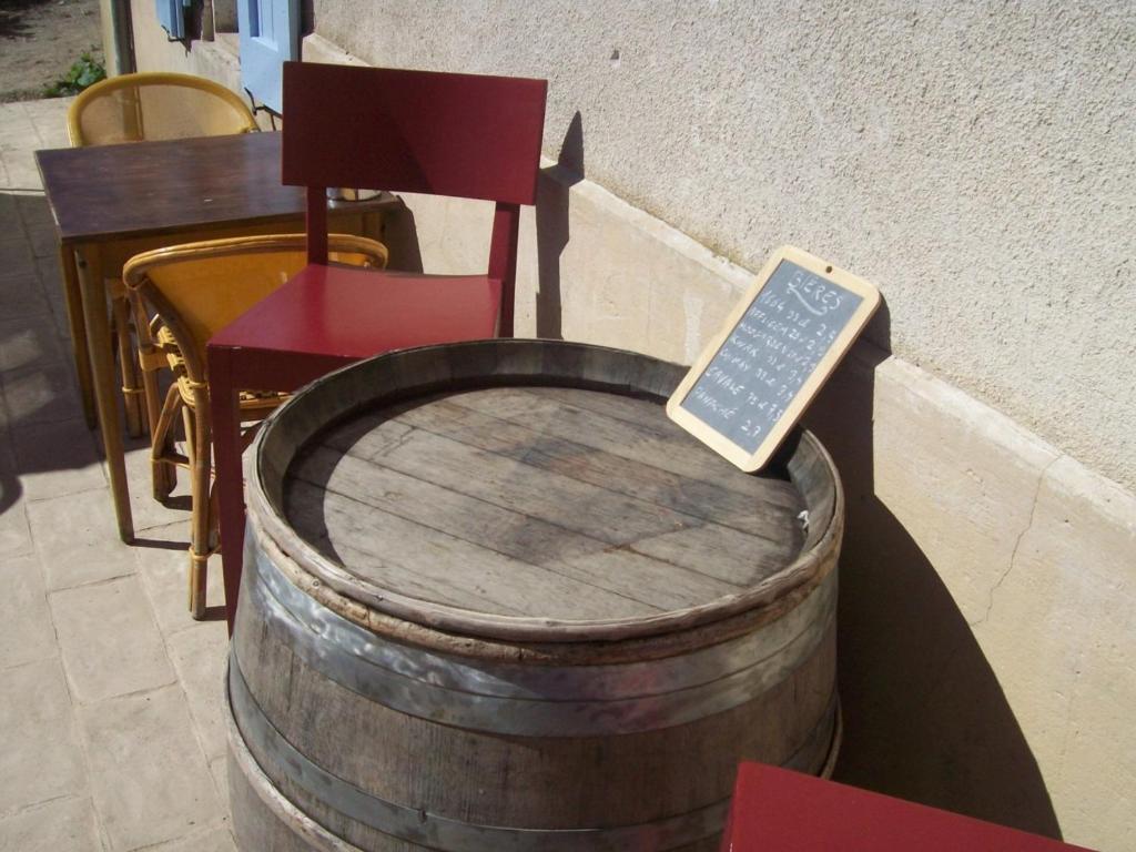 Bed and Breakfast Le Vin De L'Ete Ponet-et-Saint-Auban Exterior foto